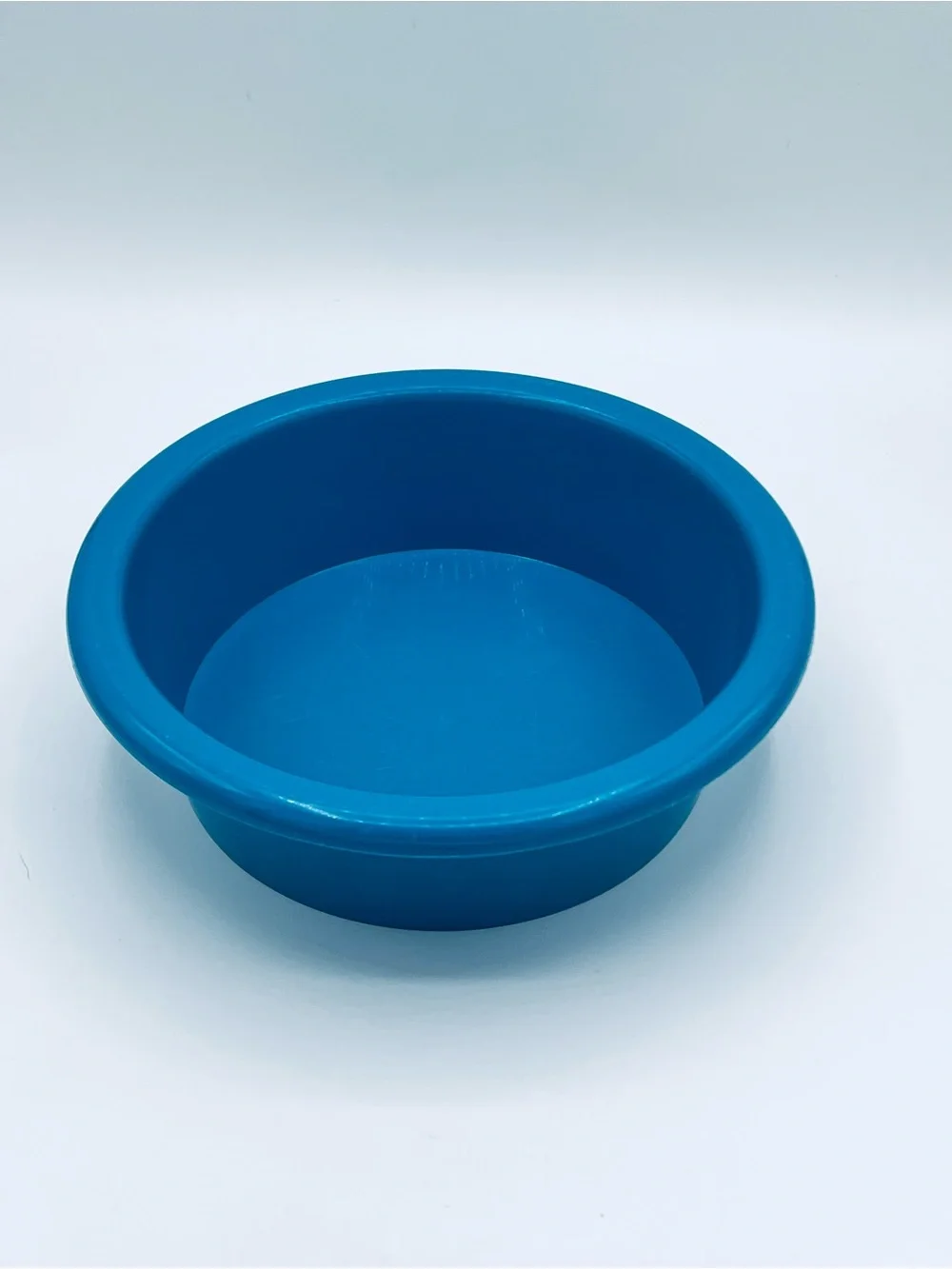 4 Petmate Plastic Dog Food Bowls